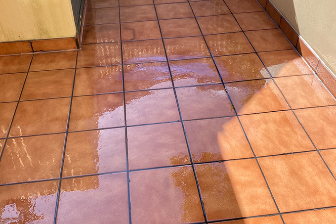 Signs that You Need an Immediate Shower Tile Repair